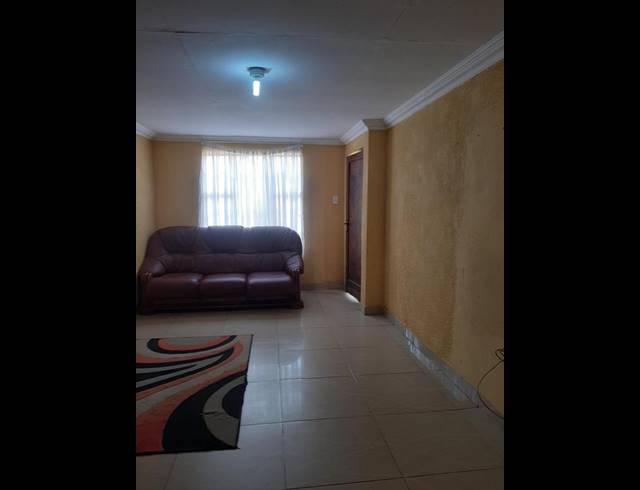 4 BEDROOM HOUSE FOR SALE IN TSAKANE EXT 8